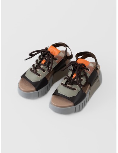 Sandalia Sierra United Nude Delta Sporty II con plataforma geométrica y empeine acordonado