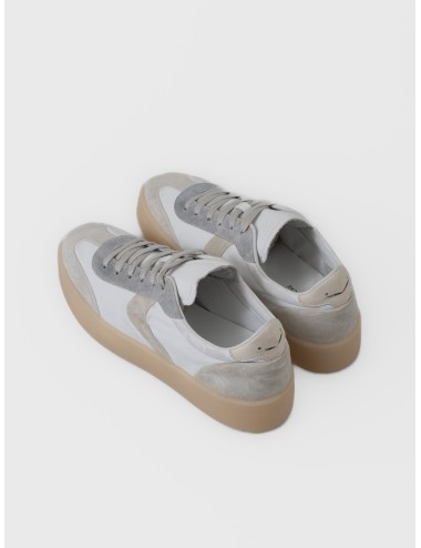 Zapatilla ice white silky grey Voile Blanche Mind 02 con piel lisa, ante y suela natural