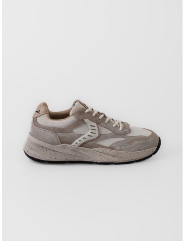 Zapatilla ice beige Voile Blanche Club22 con piel lavada y mediasuela jaspeada