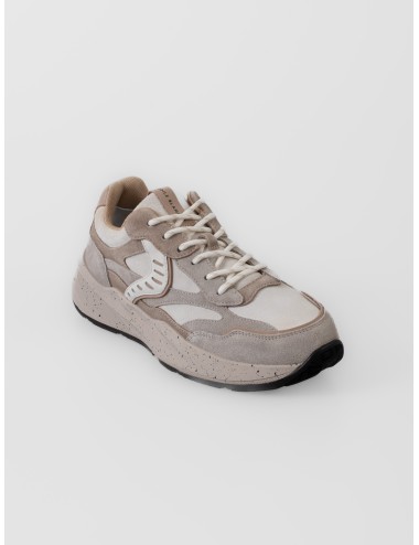 Zapatilla ice beige Voile Blanche Club22 con piel lavada y mediasuela jaspeada