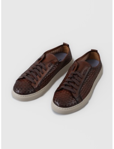 Zapatilla cuero CALCE X2513 de piel trenzada con cordonera tonal y suela off-white