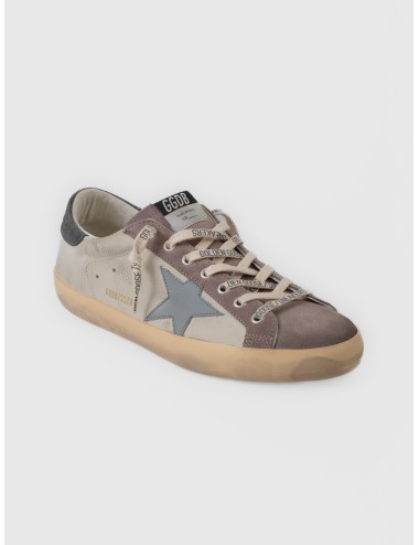 Zapatilla gris lila Golden Goose Super-Star Classic con estrella lateral, cordones con logo y suela tratada