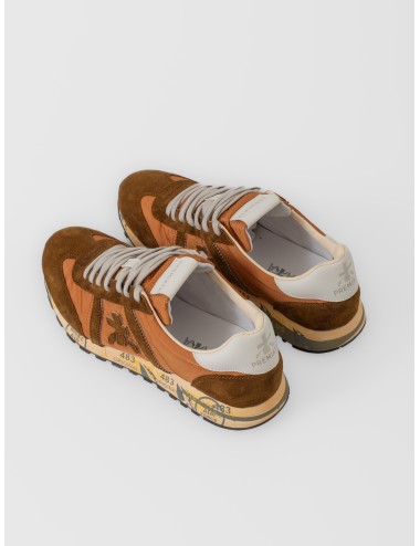 Zapatilla naranja tostado Premiata Lucy 8191 con refuerzos de ante y suela gráfica