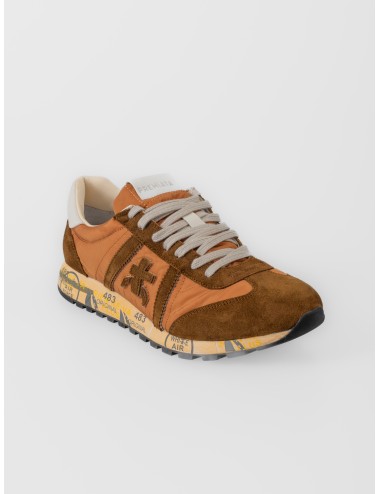 Zapatilla naranja tostado Premiata Lucy 8191 con refuerzos de ante y suela gráfica