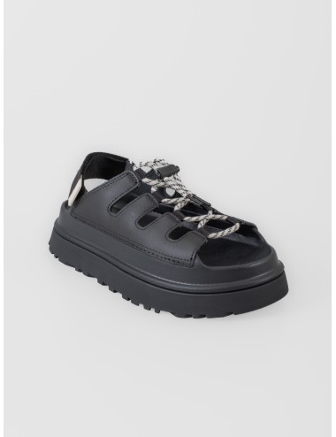 Sandalia negra UGG GoldenGlow Toggle con cordón ajustable, tira trasera y suela de plataforma