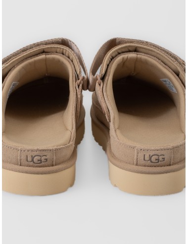 Zueco sand UGG Goldenstar Clog con tira trasera abatible y suela dentada