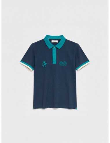 Polo azul marino Replay Monte Carlo Country Club Collection con cuello turquesa y bordado trasero maxi