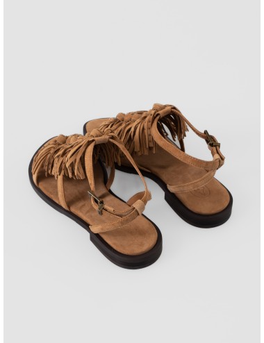 Sandalia plana marrón ASH Panic con flecos en el empeine, hebilla al tobillo y tachas metálicas