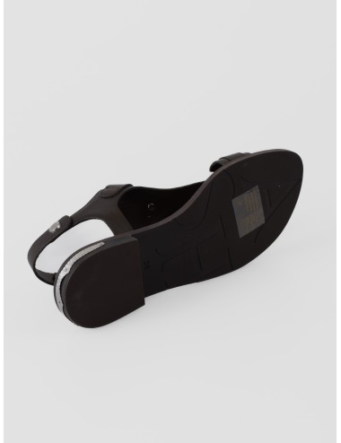 Sandalia plana oscura ASH Piper con tira en T, hebillas metálicas y tachas plateadas