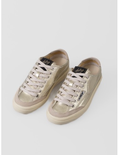 Zapatilla baja platinum Autry Windscape Low Woman con acabado metalizado y refuerzo de ante