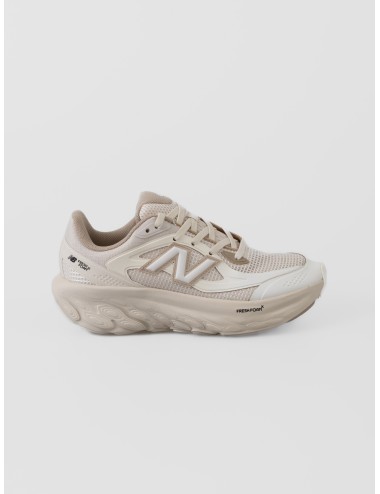 Zapatilla linen New Balance TRN con malla, logo lateral y mediasuela Fresh Foam X