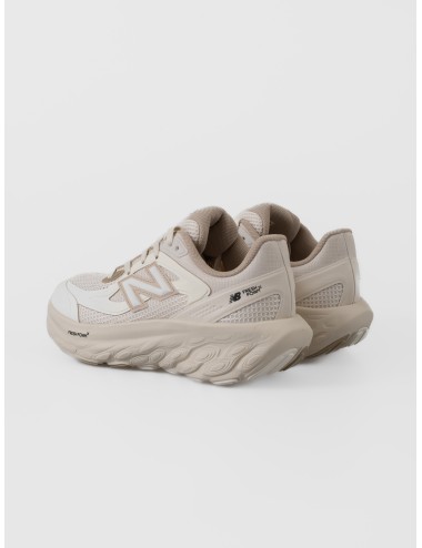 Zapatilla linen New Balance TRN con malla, logo lateral y mediasuela Fresh Foam X