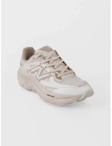 Zapatilla linen New Balance TRN con malla, logo lateral y mediasuela Fresh Foam X