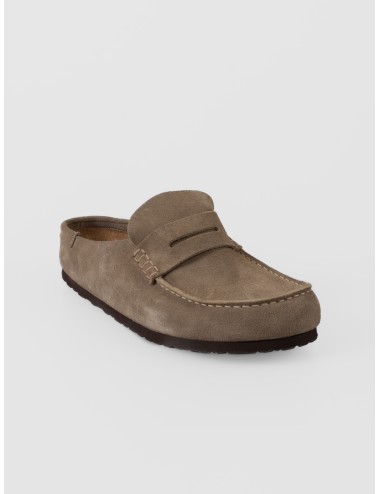 Zueco taupe BIRKENSTOCK Naples Wrapped de ante con empeine tipo mocasín