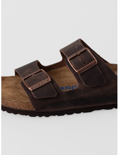 Sandalia habana BIRKENSTOCK Arizona BS de piel engrasada con dos correas ajustables