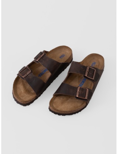 Sandalia habana BIRKENSTOCK Arizona BS de piel engrasada con dos correas ajustables