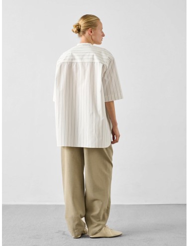 Camisa ecru con rayas bleu Soeur Paris Ixia de corte amplio y cierre asimétrico