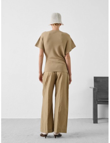 Pantalones ecru Soeur Watson de pierna ancha con pliegue delantero y bajo con vuelta