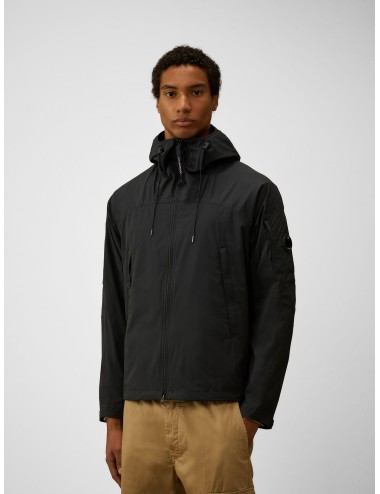 Chaqueta midnight navy CP Company Pro Tek con capucha integrada y lente en manga