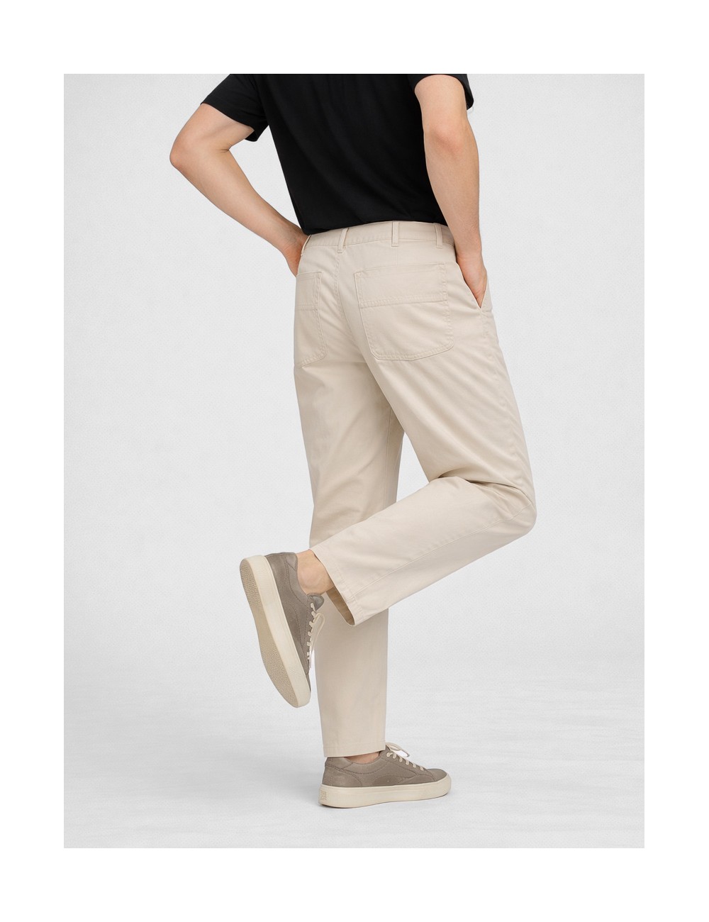 Pantalón técnico white vintage Les Héritiers TECH PANT con corte relajado y dos pinzas delanteras