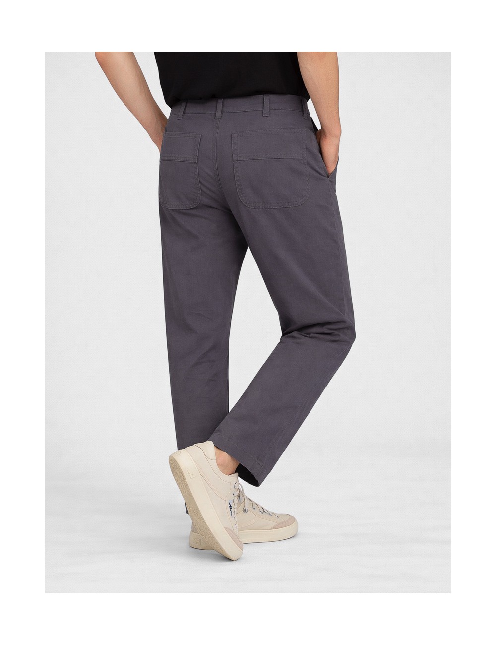 Pantalón técnico navy Les Héritiers TECH PANT con corte relajado y dos pinzas delanteras