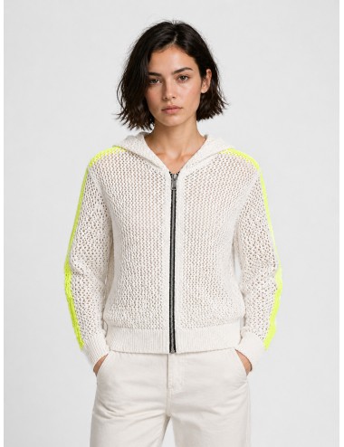 Chaqueta crudo SUBLIM Calada Franja con punto calado, capucha y franjas flúor