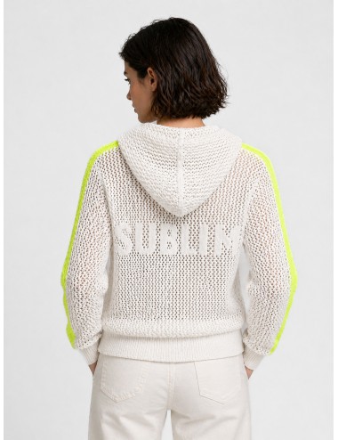 Chaqueta crudo SUBLIM Calada Franja con punto calado, capucha y franjas flúor
