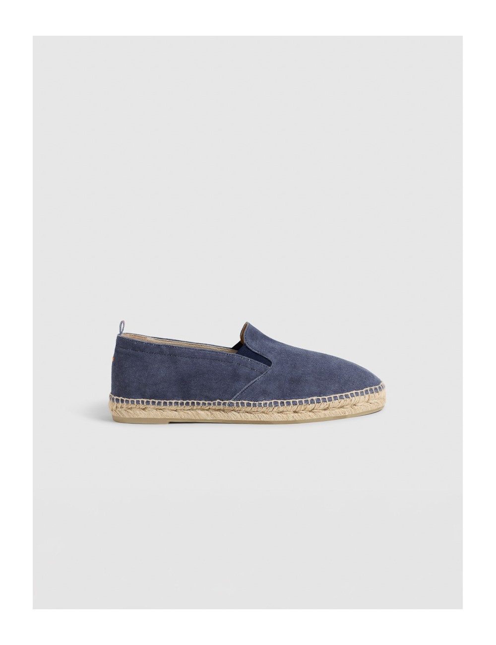 Alpargata CASTAÑER JOEL en azul oxford con lona azul oxford y diseño slip-on