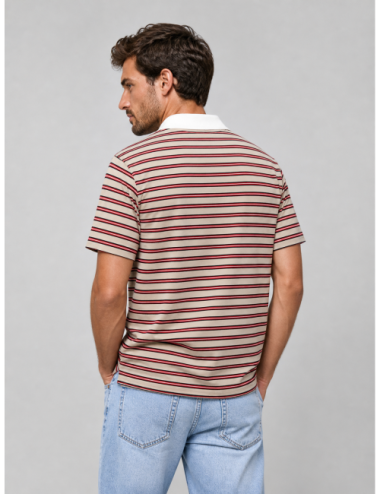 Polo de rayas beige oscuro A.P.C. con cuello blanco en contraste