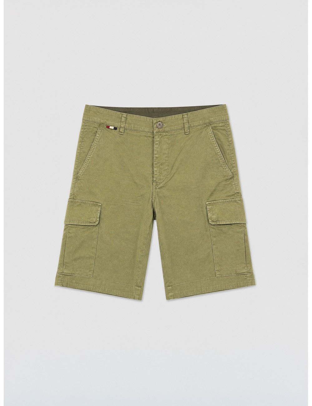 Bermuda cargo verde oliva Mason's Chile con bolsillos laterales y corte slim