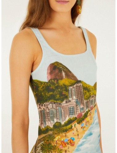 Vestido mini multicolor FARM RIO Copacabana Beach con paisaje gráfico inspirado en la playa de Copacabana