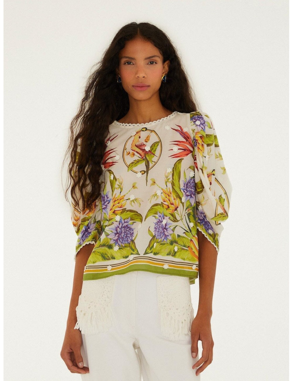 Blusa arena FARM RIO Tropical Scarf con estampado tropical con lectura scarf