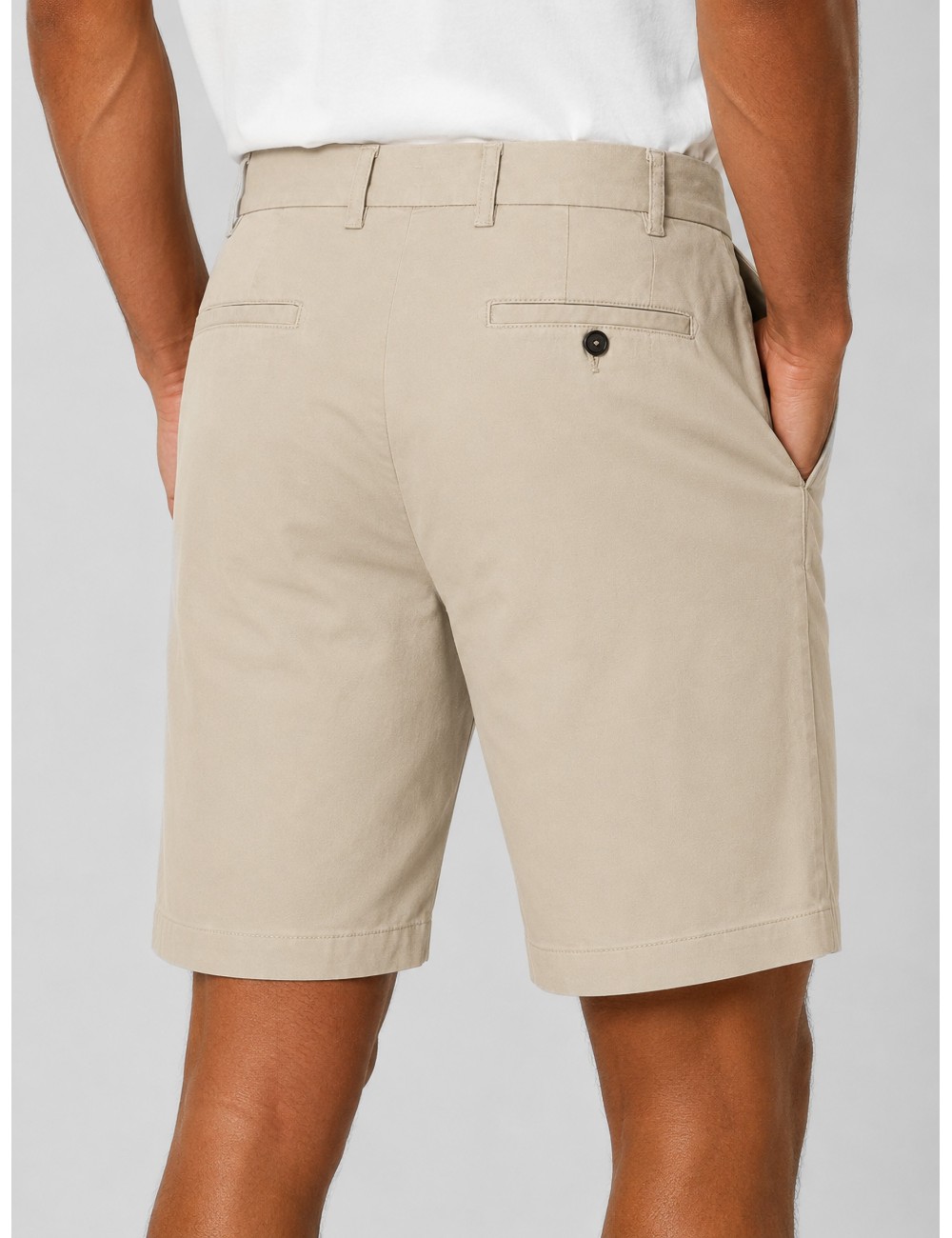 Bermuda beige Les Héritiers BER-MUT de corte chino con trabillas