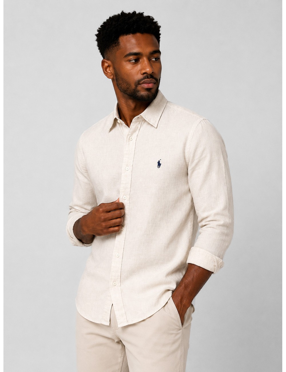Camisa crema Polo Ralph Lauren de lino con cuello clásico y Pony bordado