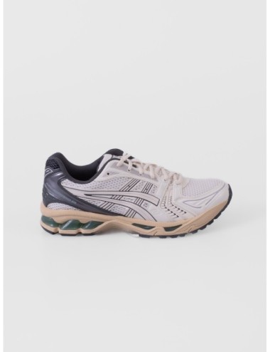 Zapatilla baja blanco roto ASICS GEL KAYANO 14 con contraste oscuro en el talón