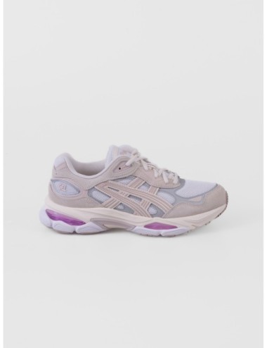 Zapatilla baja rosa claro ASICS GEL NYC 2.0 con paneles superpuestos y suela con volumen