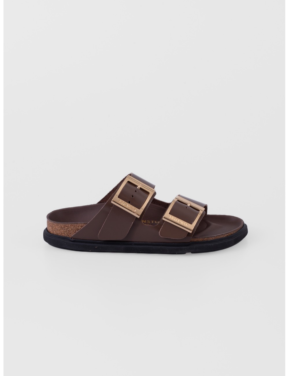 sandalias marrón oscuro Birkenstock Arizona Droplet Buckle con dos tiras y hebillas convexas vista frontal