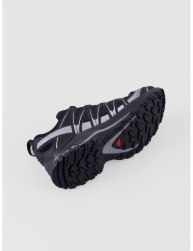 sneakers negro y plateado Salomon XA PRO 3D GTX con quickLACE y 3D Advanced Chassis detalle de cierre y paneles