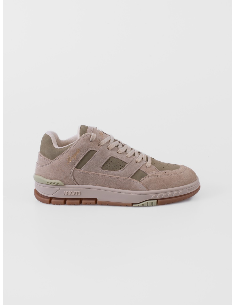 sneakers beige claro y caqui Axel Arigato Area Lo con paneles y suela de goma moldeada vista frontal