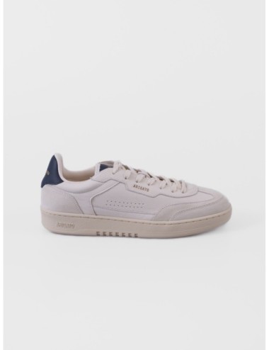 sneakers beige claro y azul oscuro Axel Arigato Dice T-Toe con puntera en T y paneles contrastados vista frontal
