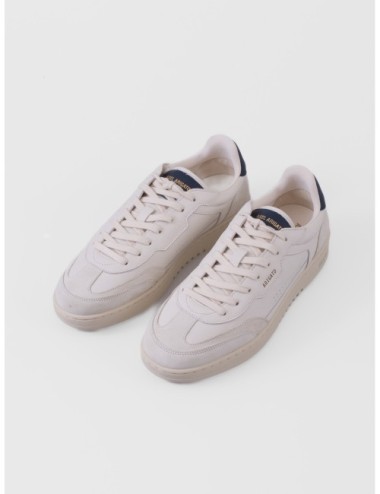 sneakers beige claro y azul oscuro Axel Arigato Dice T-Toe con puntera en T y paneles contrastados vista tres cuartos