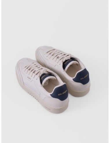 sneakers beige claro y azul oscuro Axel Arigato Dice T-Toe con puntera en T y paneles contrastados detalle de suela