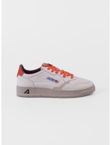 sneakers calabaza y arena Autry Medalist Low Man con puntera perforada y suela de goma vista frontal