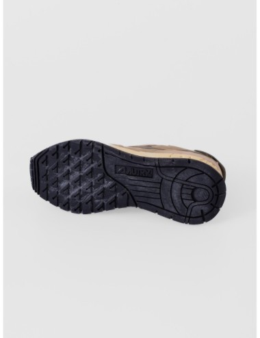 sneakers beige espuma y verde Autry Reelwind Low Man con paneles runner y suela de agarre detalle de cierre y paneles