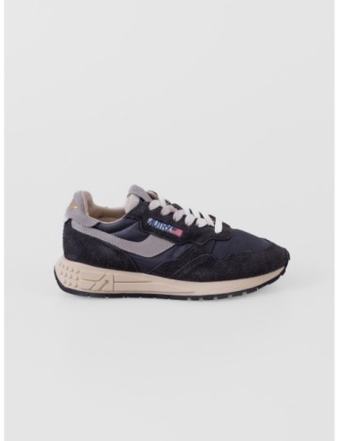 sneakers arena y azul Autry Hyperway Low Man con malla ante y suela Action Cush vista frontal