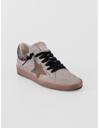 zapatillas Ball Star Golden Goose crema y negro vista lateral interior