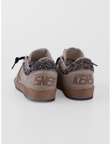 zapatillas Ball Star Golden Goose crema y negro vista posterior