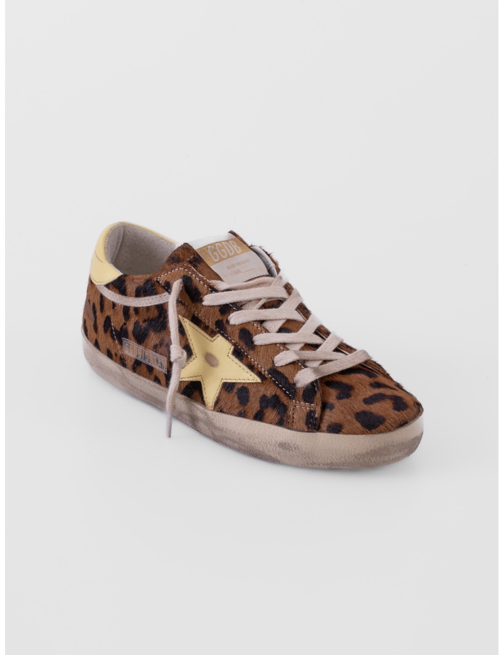 zapatillas Super Star Golden Goose leopardo y amarillo pálido vista lateral exterior