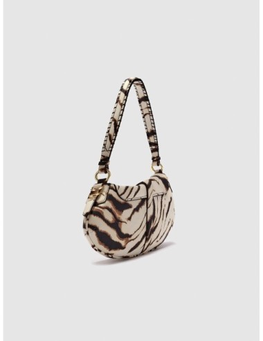 bolso BKAT Ganni crudo detalle de acabado