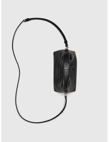 bolso SACK Marc Jacobs negro detalle de acabado